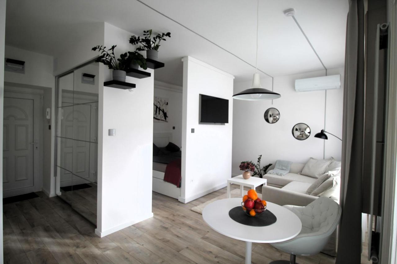 Modern Studio A Belvaros Koezepen Parkoloval- Kata Studioapartman เยอร์ ภายนอก รูปภาพ